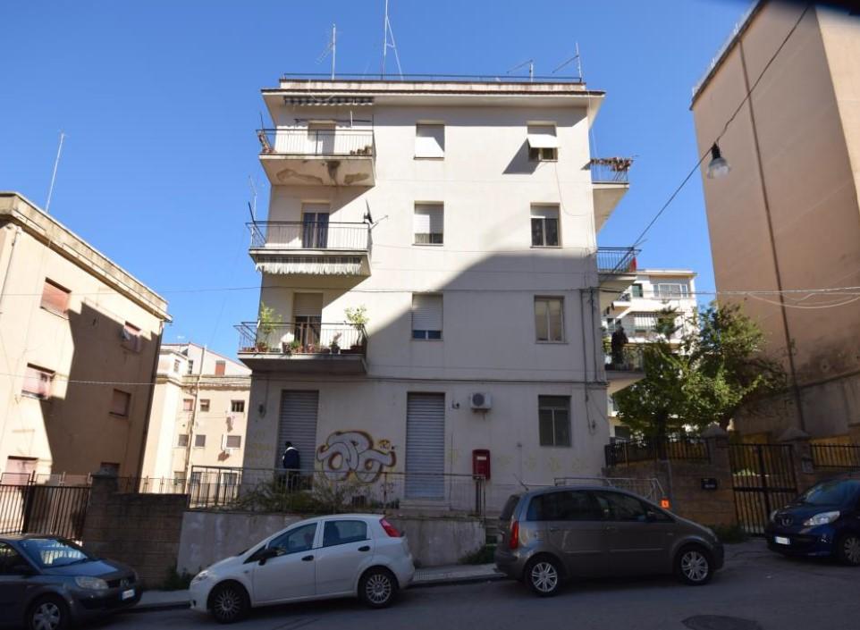 Via Corsica, 10 - 93100 Caltanissetta (CL)